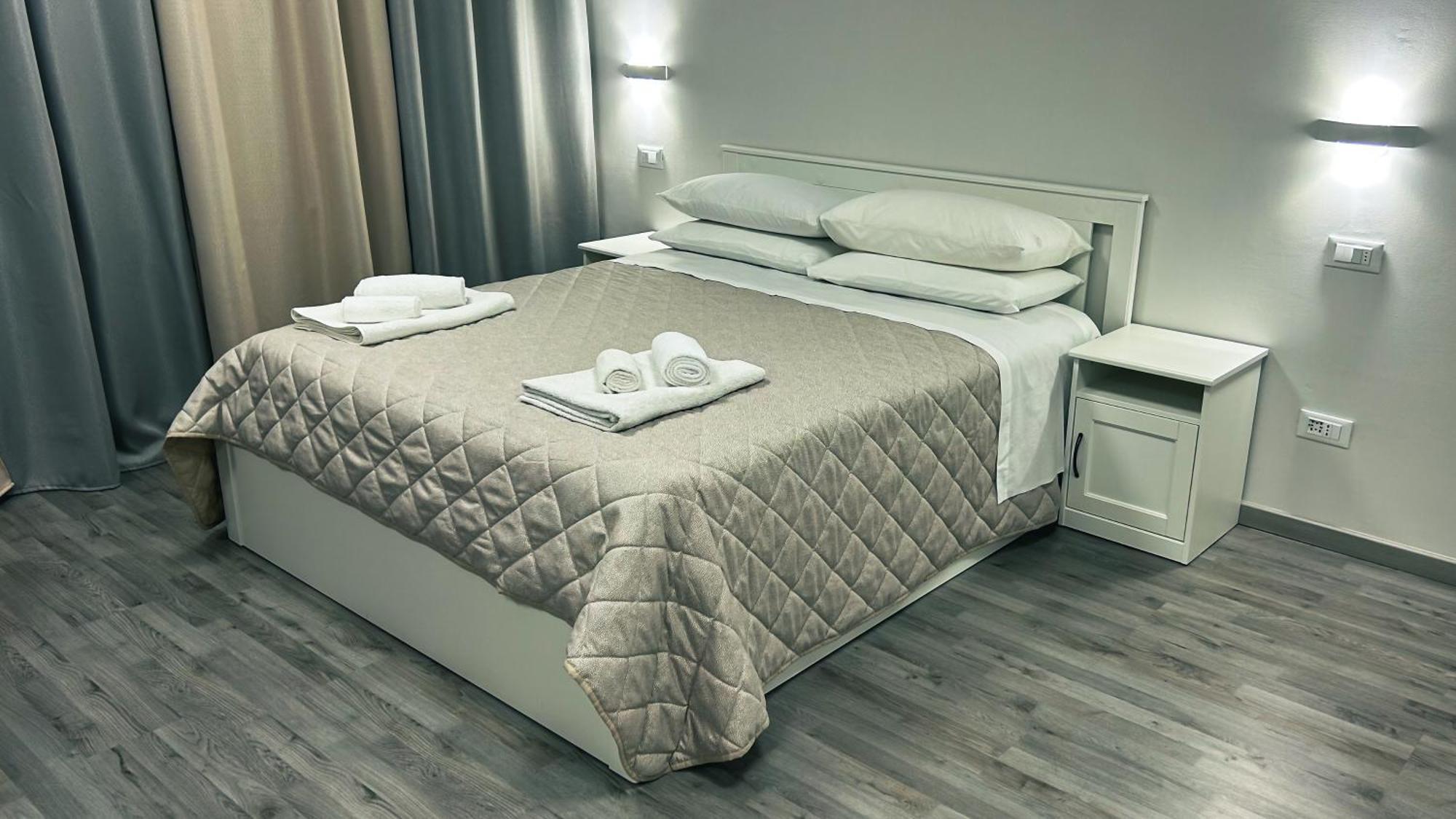 Loft Office 23 Hotel Castel Maggiore Exterior photo